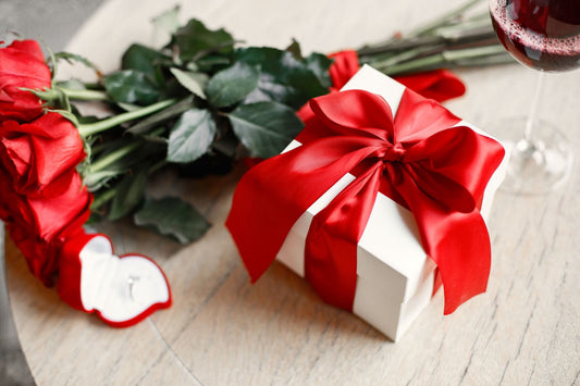 Geschenk zum Jahrestag: Das richtige Präsent finden und bestellen